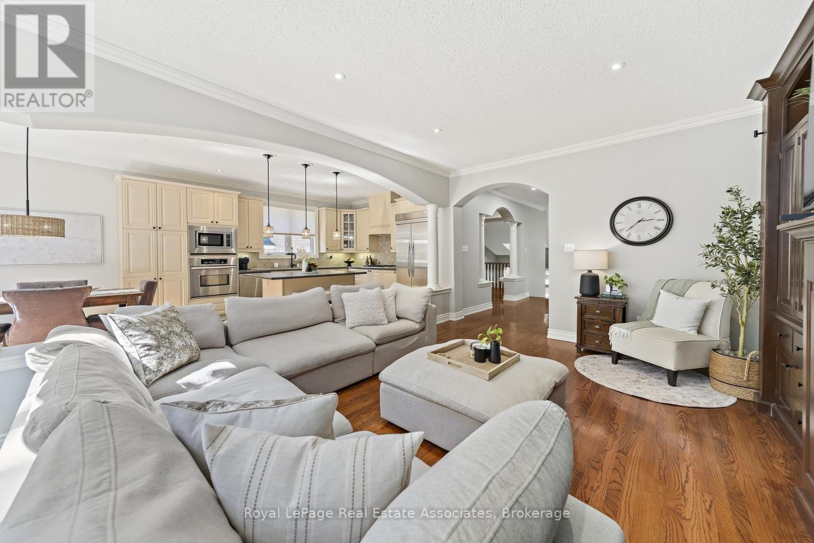 50 ARBORGLEN DRIVE - 17