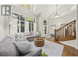 Living room - 50 Arborglen Drive, Halton Hills, ON L7G6L2 Photo 9