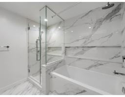31xx 13778 100 Avenue, Surrey, BC V3T0V3 Photo 17