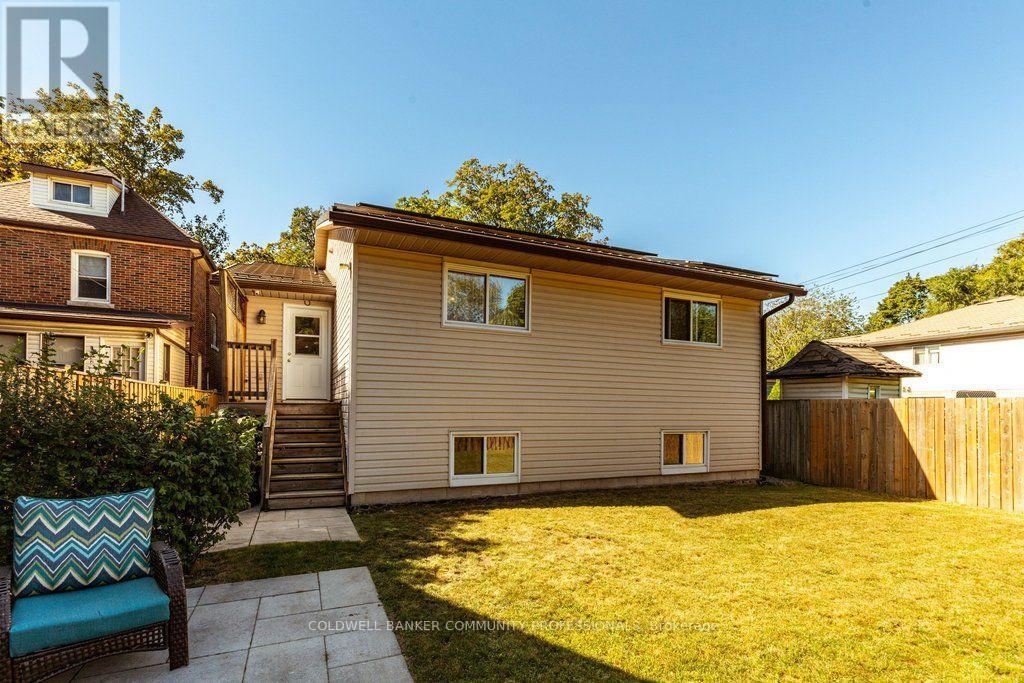 33 ALBERT STREET - 33
