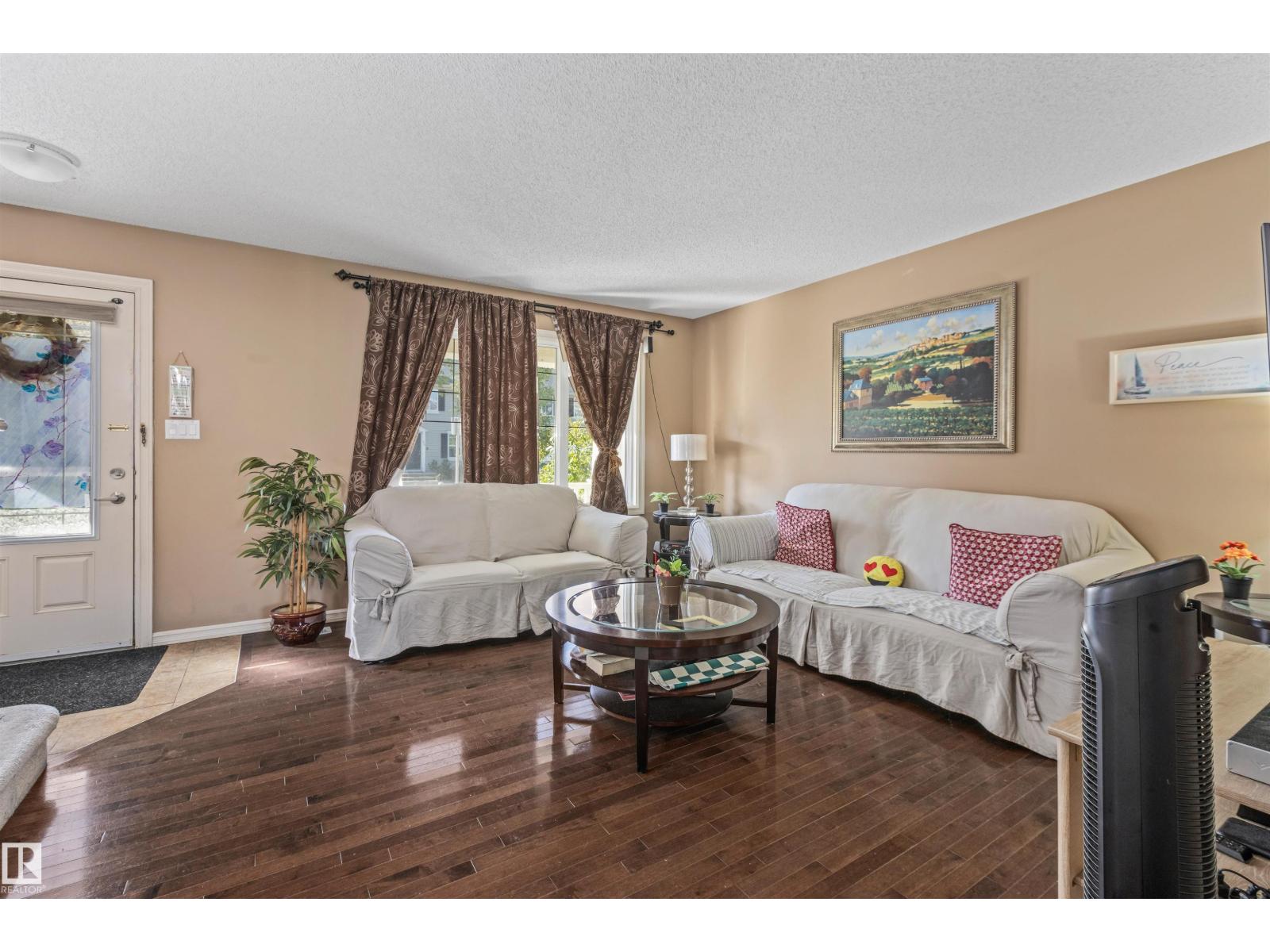 Property photograph 3 for MLS E4509497