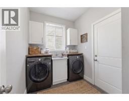 5pc Ensuite bath - 1272 Sandbar Street, London, ON N6G0Y3 Photo 7