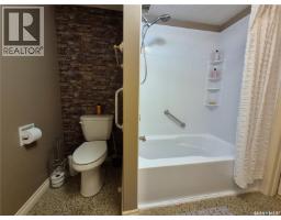 280 Hayes Drive, Swift Current, SK S9H4H1 Photo 30