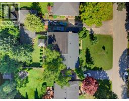 940 Harvey Place, Halton, ON L7T3G1 Photo 32
