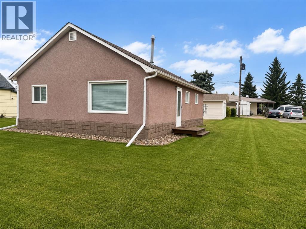 Photo of 5007 51 Street, Hardisty