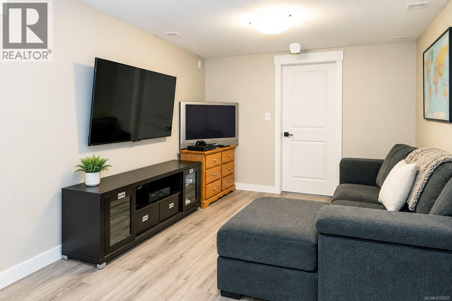 2065 Sanders Rd - Image 42