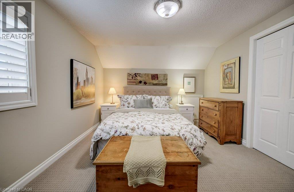 549 CLAIR CREEK Boulevard - Image 24