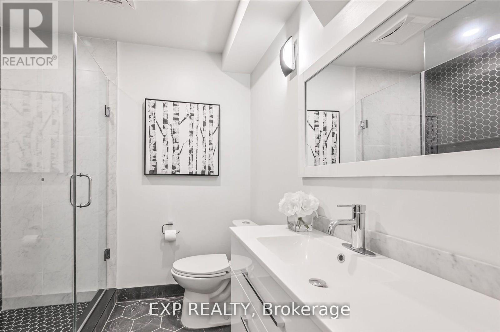 922 Logan Avenue — photo 4