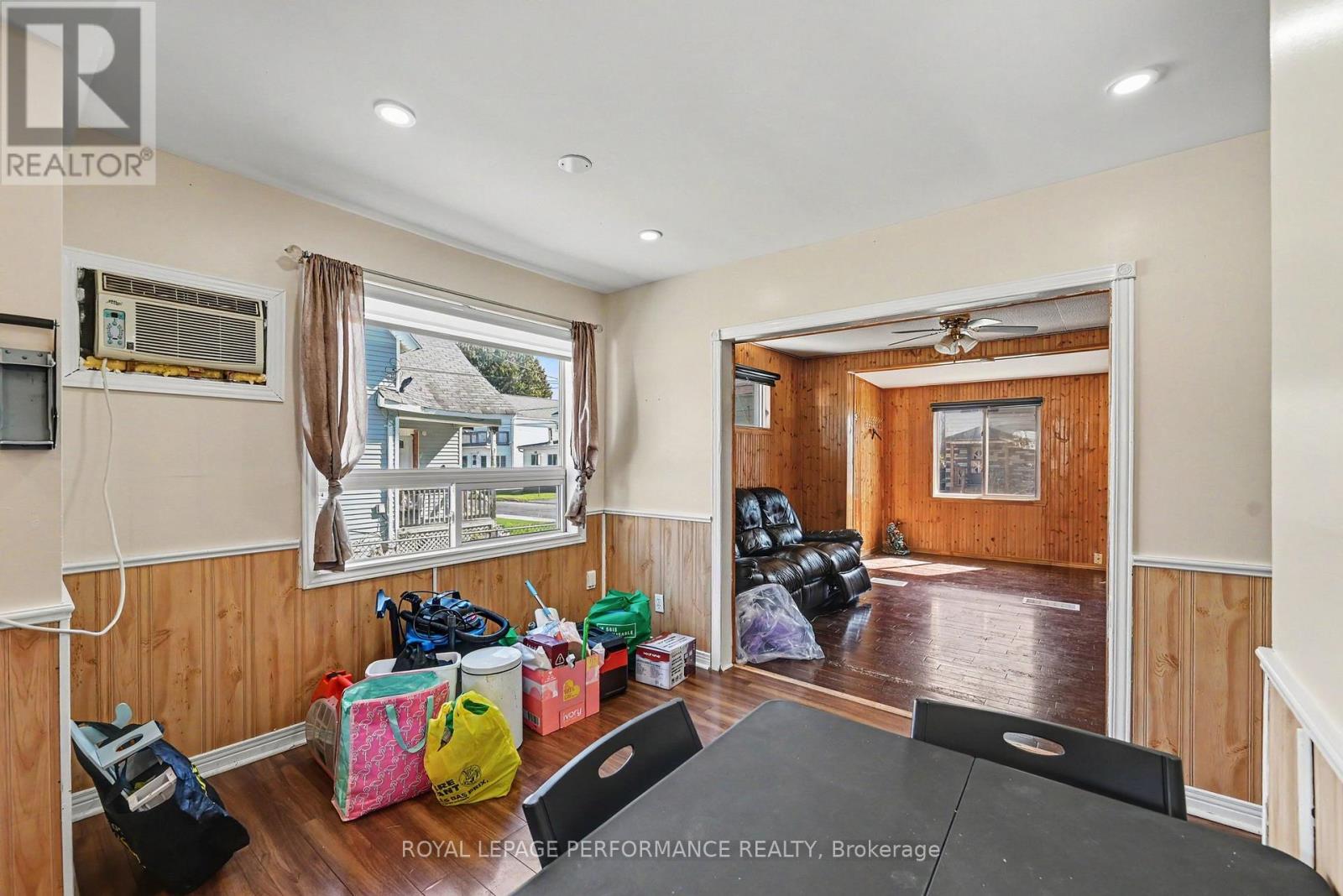 223 SIXTH STREET W - Image 14