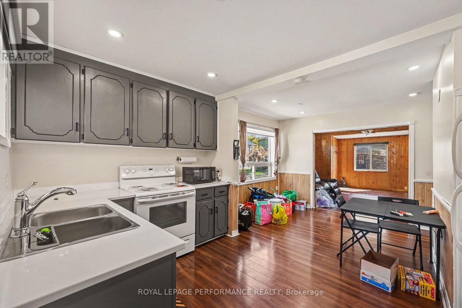 223 SIXTH STREET W - 19