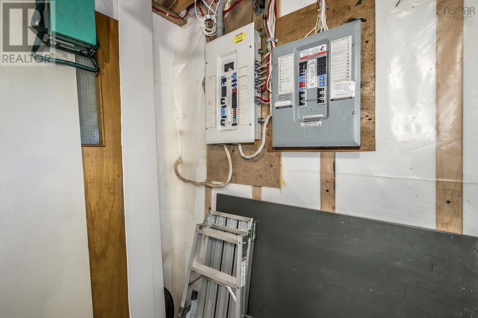 255 Virginia Road - Image 32