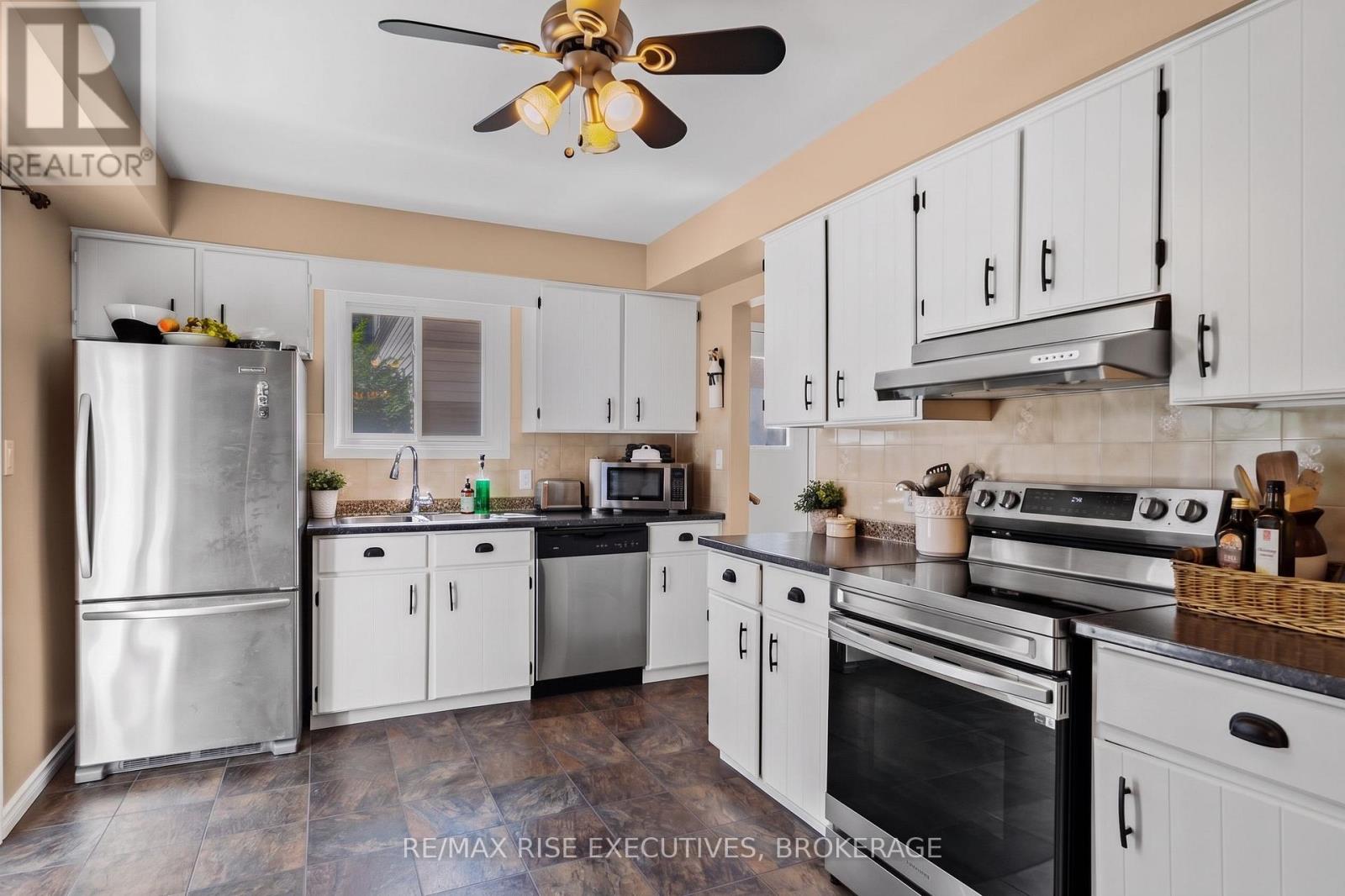 149 GRENADIER DRIVE - Image 14