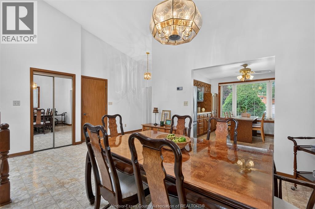 1946 LEPAIN CRESCENT - 13
