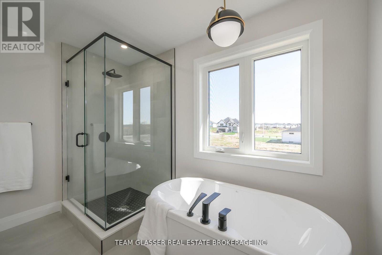 72 ALLISTER DRIVE - 22