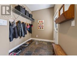 4544 Lakeshore Road, Plympton Wyoming, ON N0N1J6 Photo 25