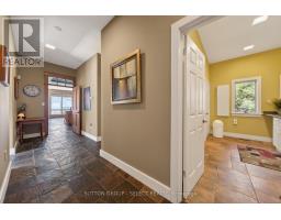 4544 Lakeshore Road, Plympton Wyoming, ON N0N1J6 Photo 26