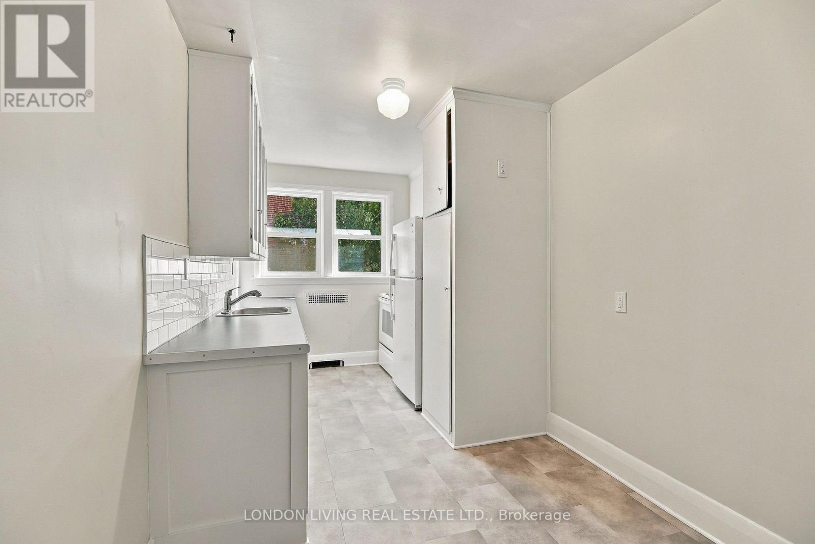 4 - 137 WINDSOR CRESCENT, London South (South F) — photo 12