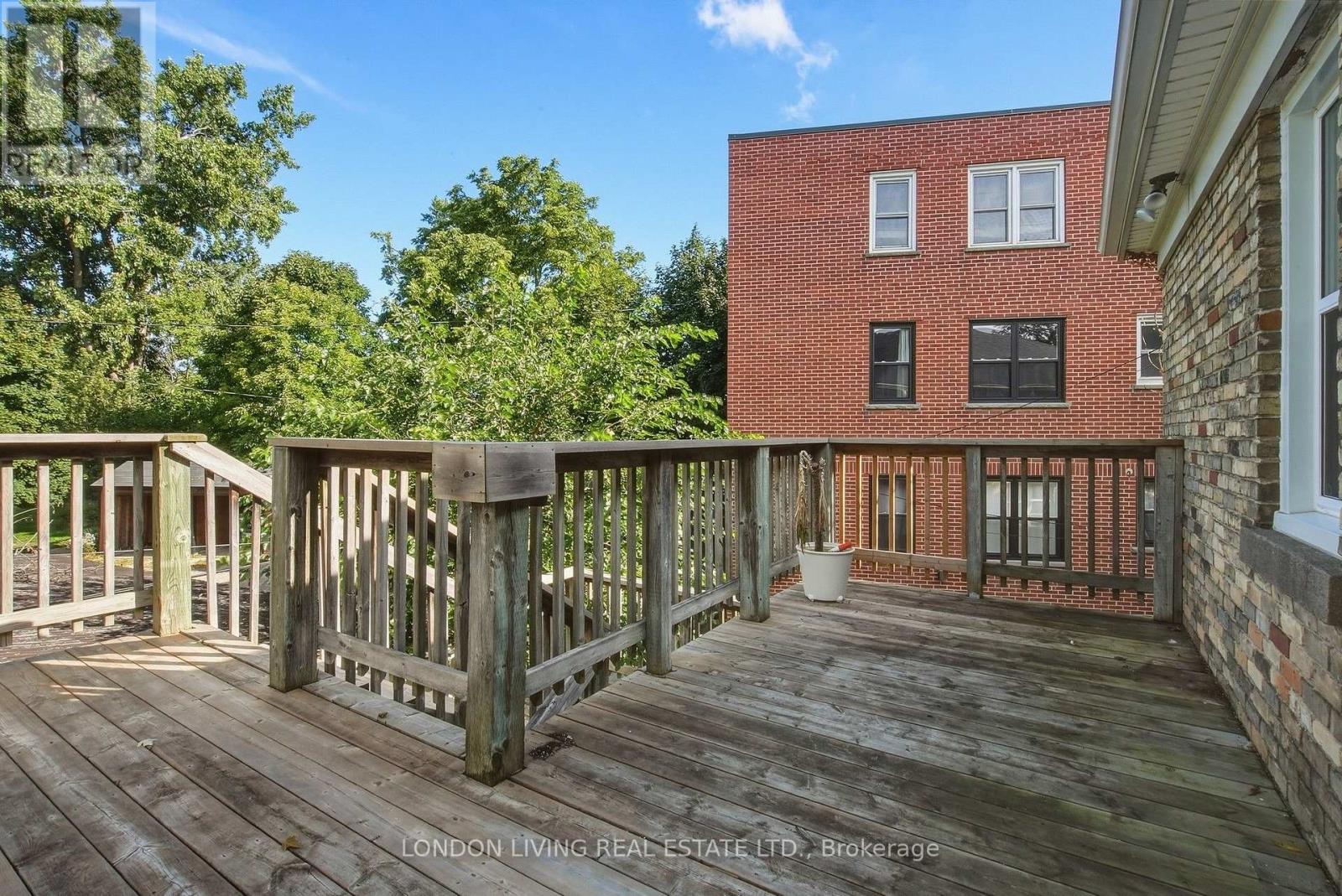 4 - 137 WINDSOR CRESCENT, London South (South F) — photo 25
