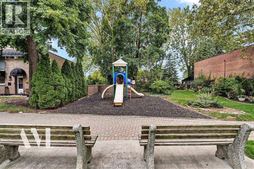 1716 EAST GATE ESTATES - 24
