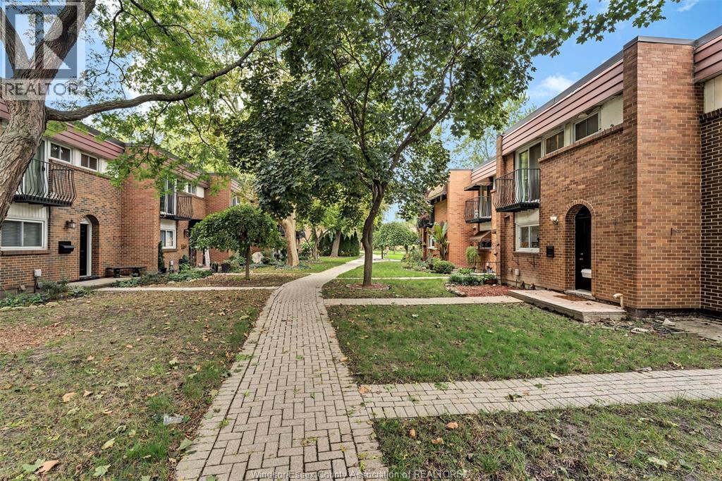 1716 EAST GATE ESTATES - 23