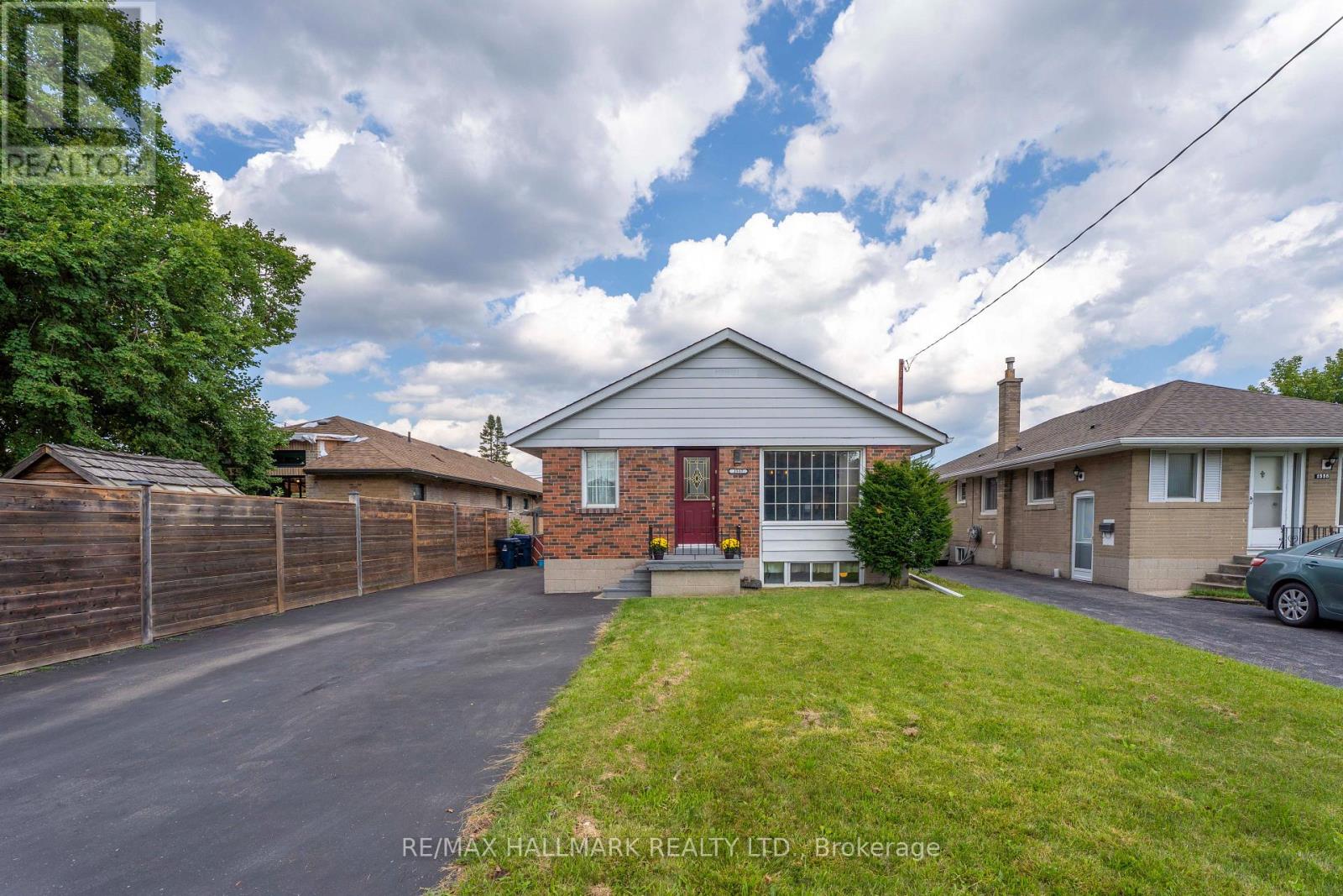 Photo of 1557 Pharmacy Avenue