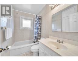 1557 Pharmacy Avenue, Toronto, ON M1R2K4 Photo 14