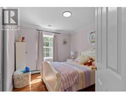 3 Maple Street thumbnail 19