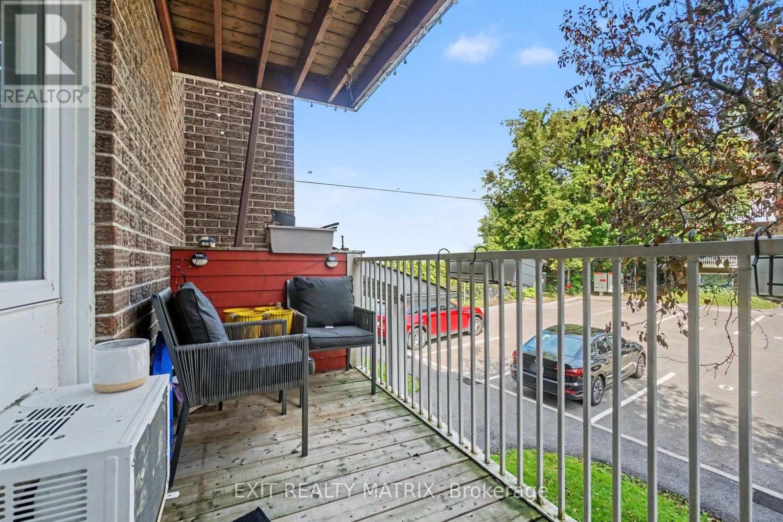 #302 1589 ST. BERNARD STREET - 29