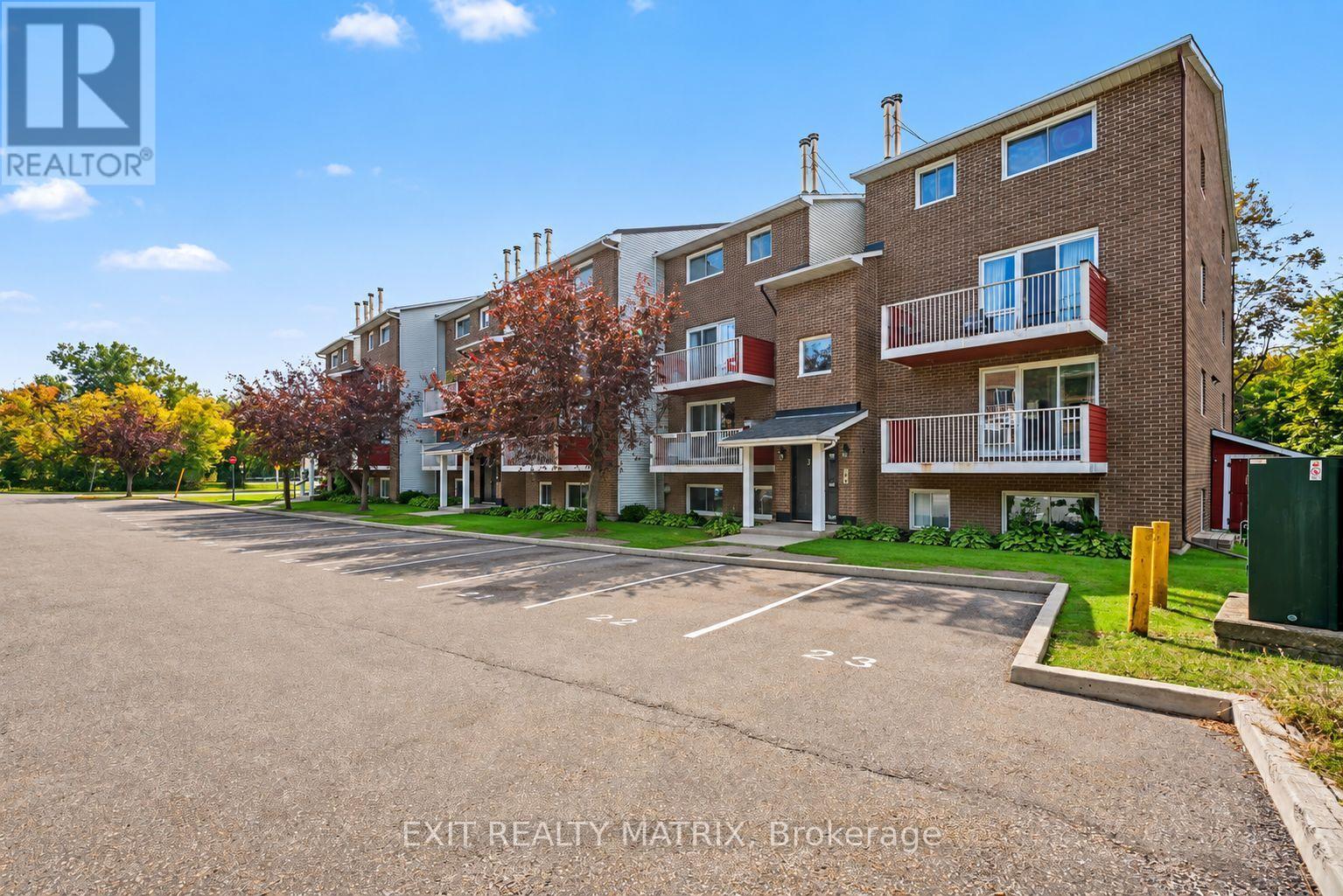 #302 1589 ST. BERNARD STREET - 3