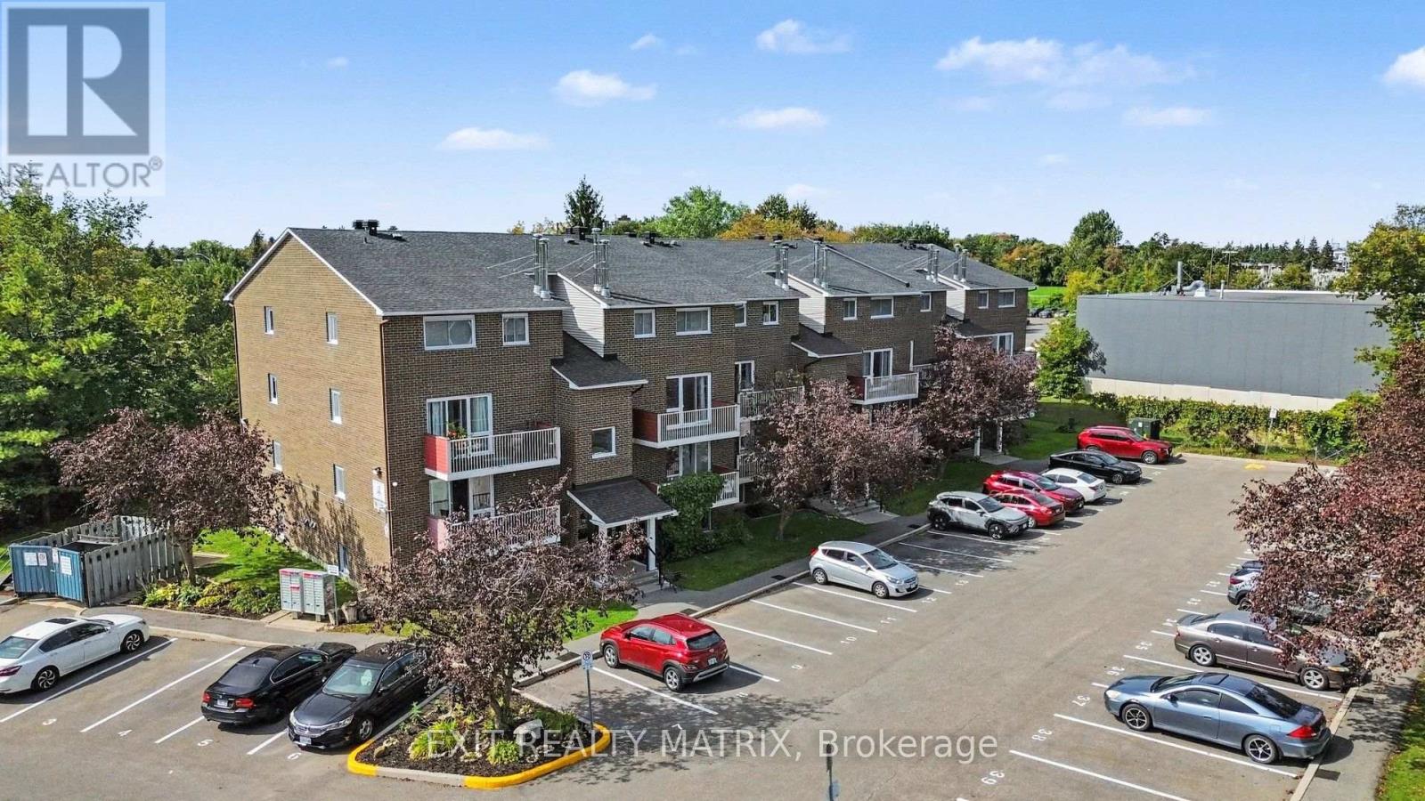 #302 1589 ST. BERNARD STREET - 32