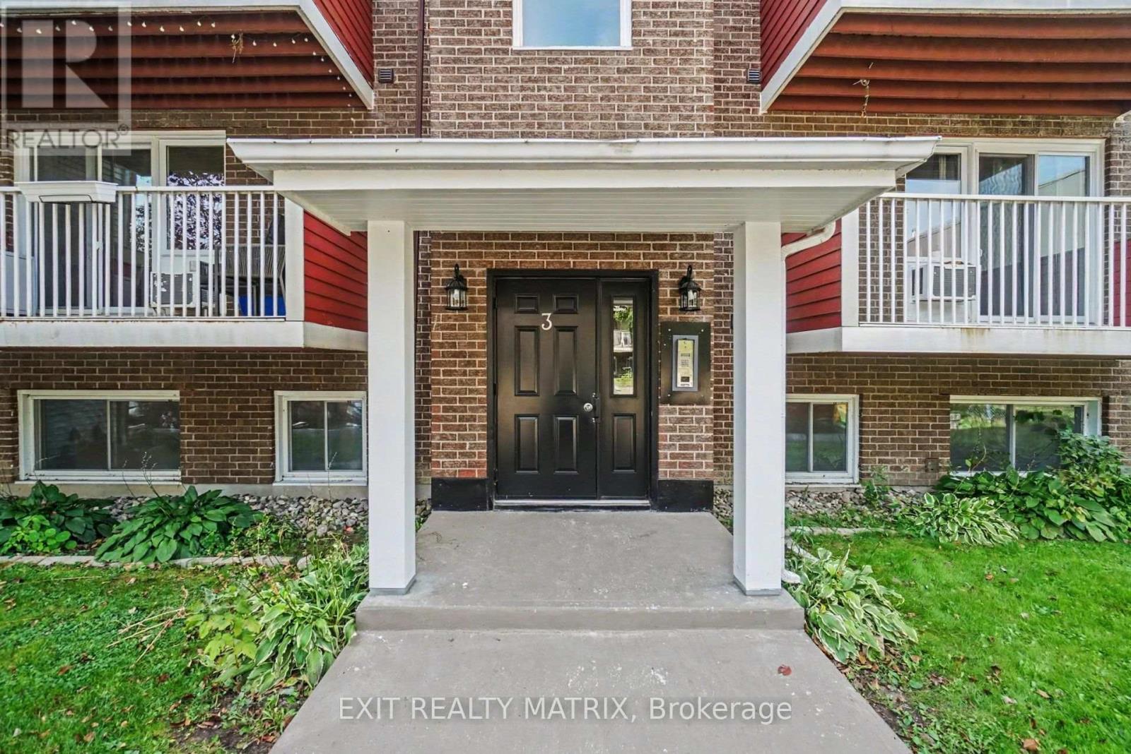 #302 1589 ST. BERNARD STREET - 5