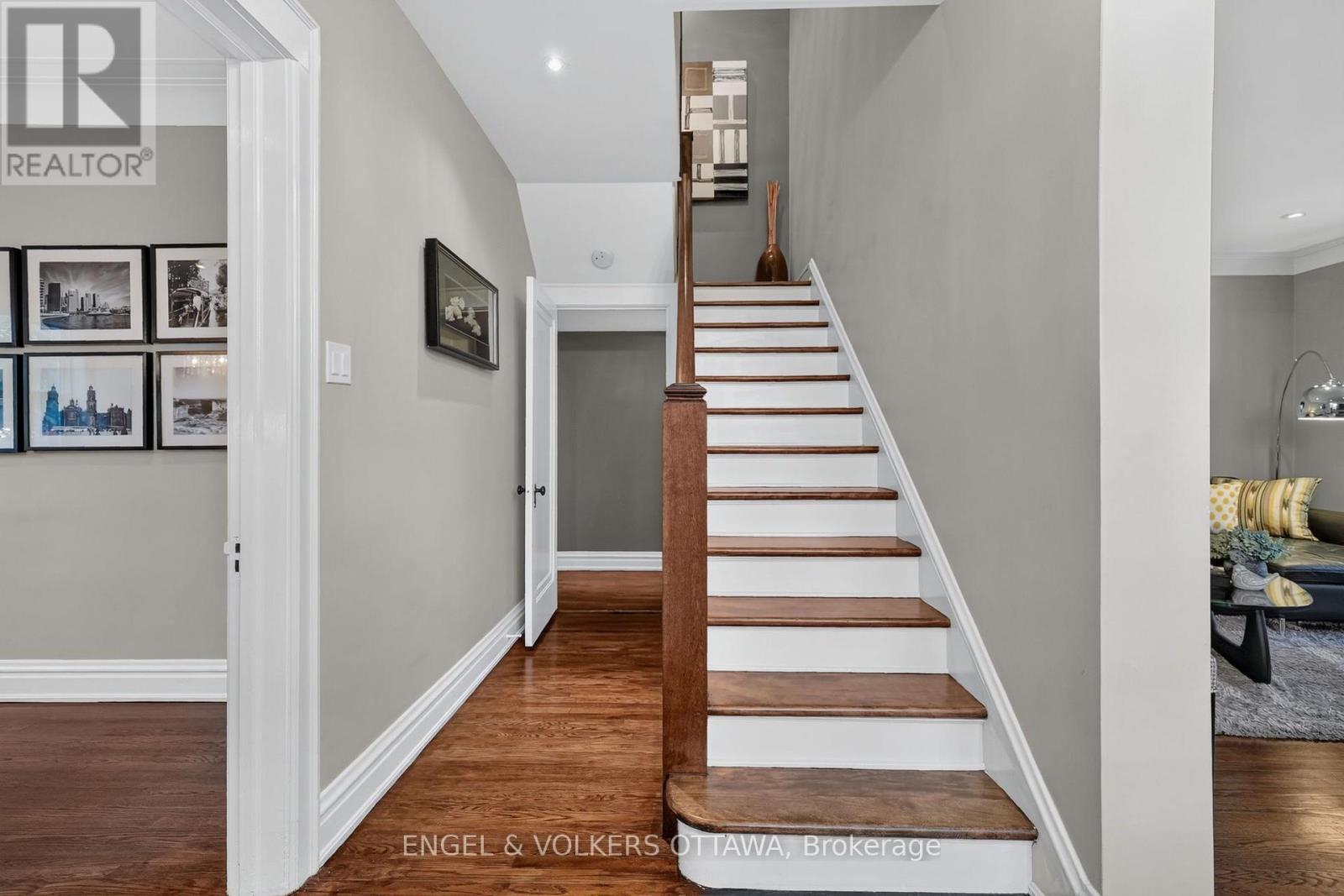 122 RENFREW AVENUE - Image 15