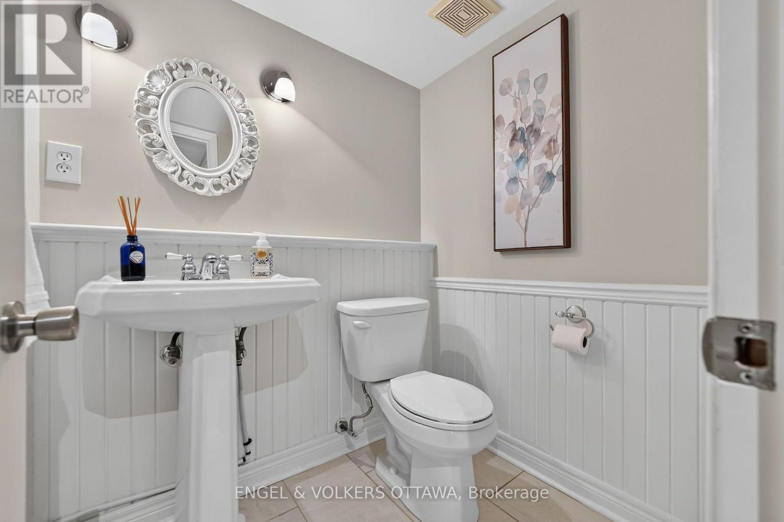 122 RENFREW AVENUE - Image 34