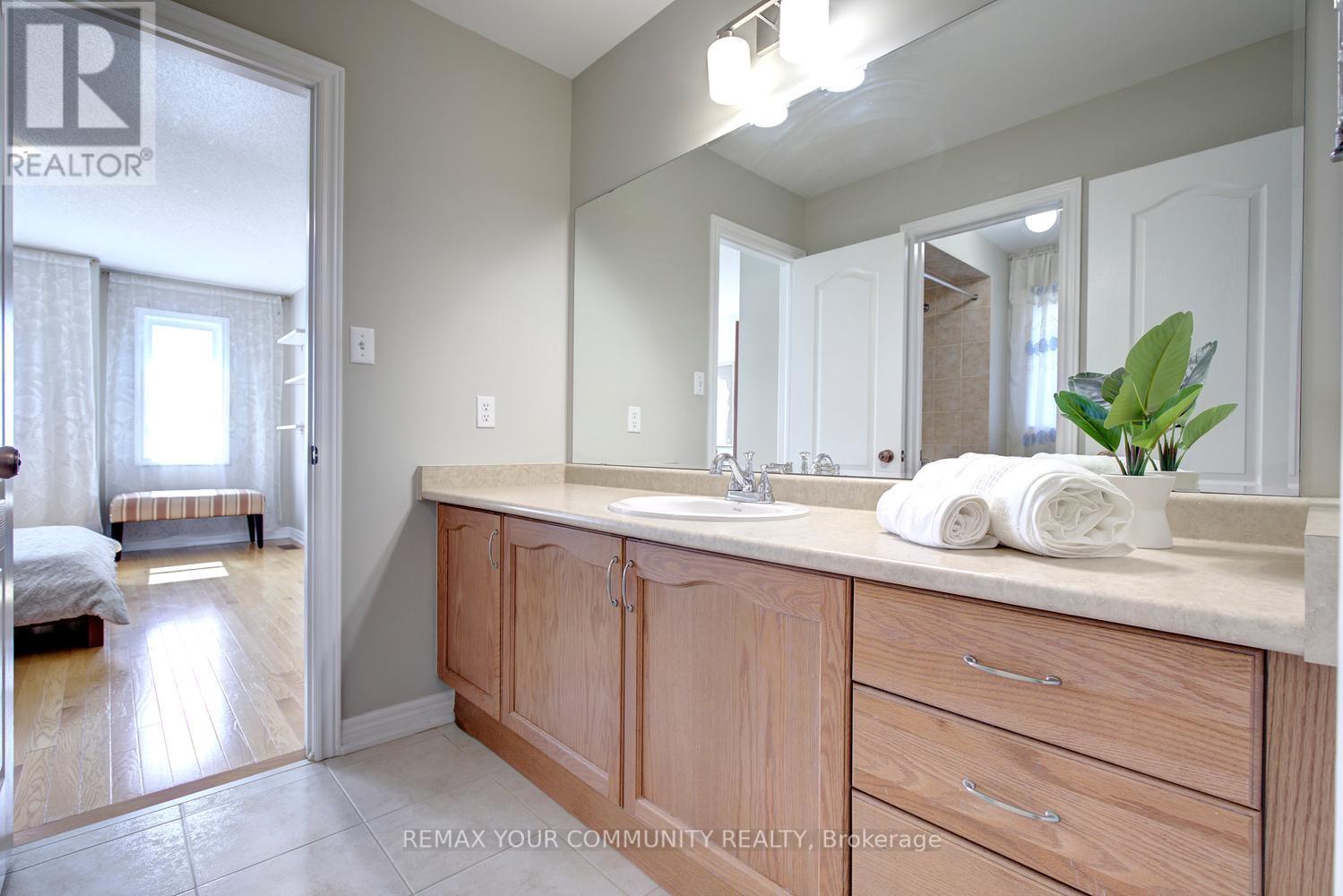 34 PETTICOAT ROAD - Image 42