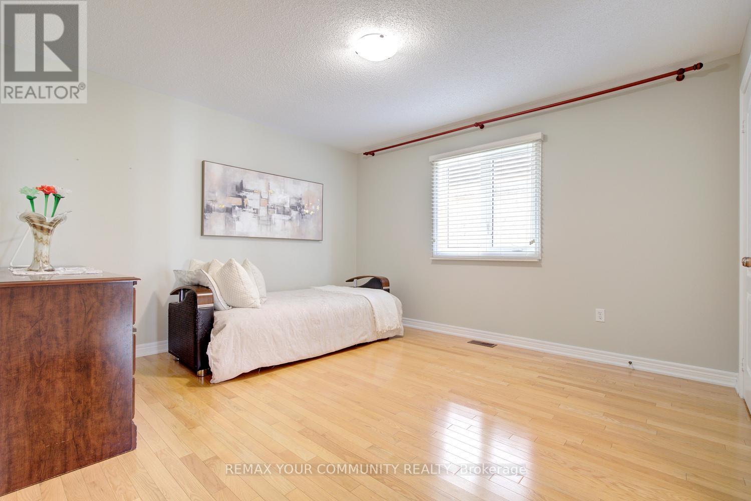 34 PETTICOAT ROAD - 43