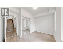 Th 42 - 1020 Portage Parkway, Vaughan, ON L4K0K3 Photo 12