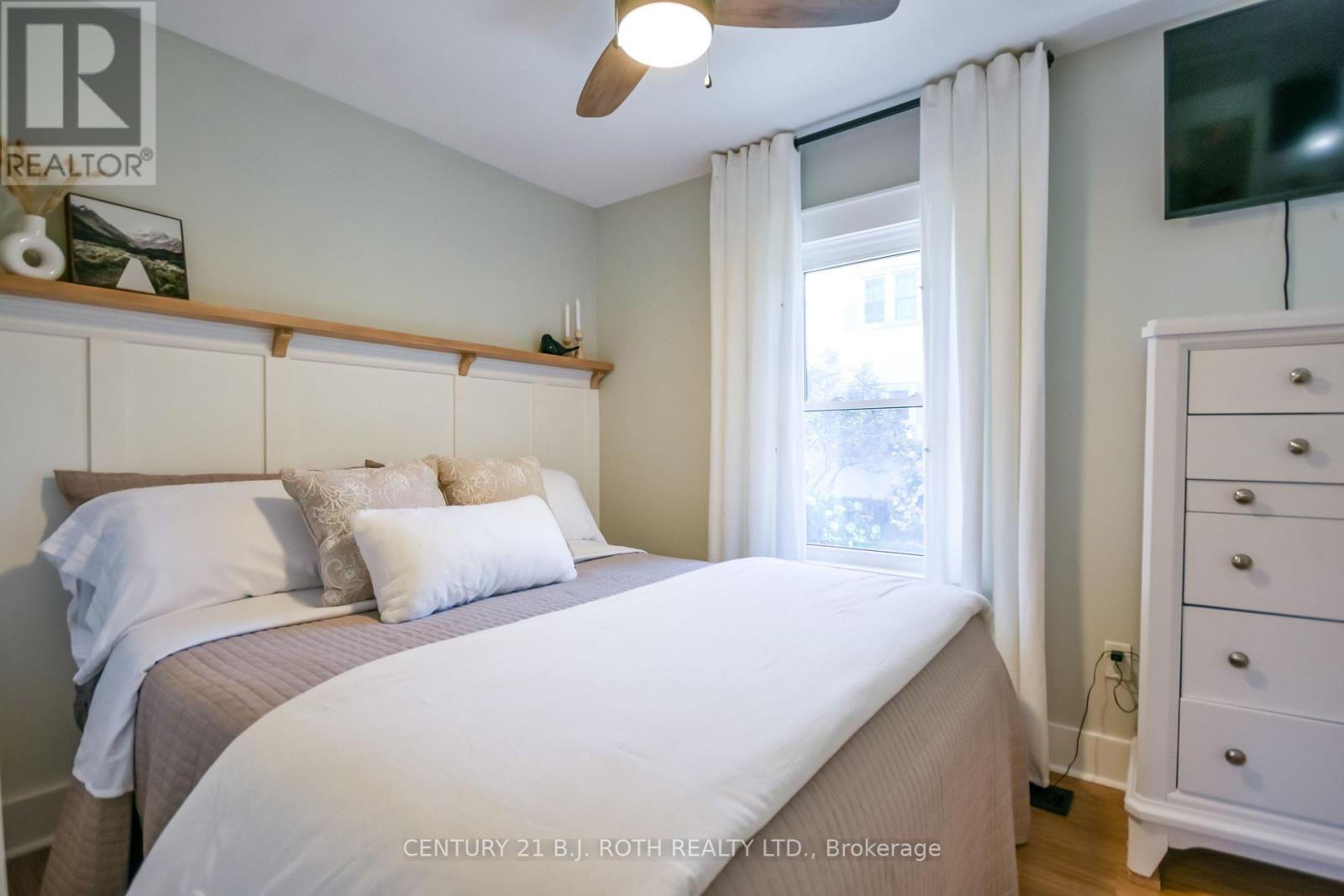 3358 MUSKOKA STREET - 13