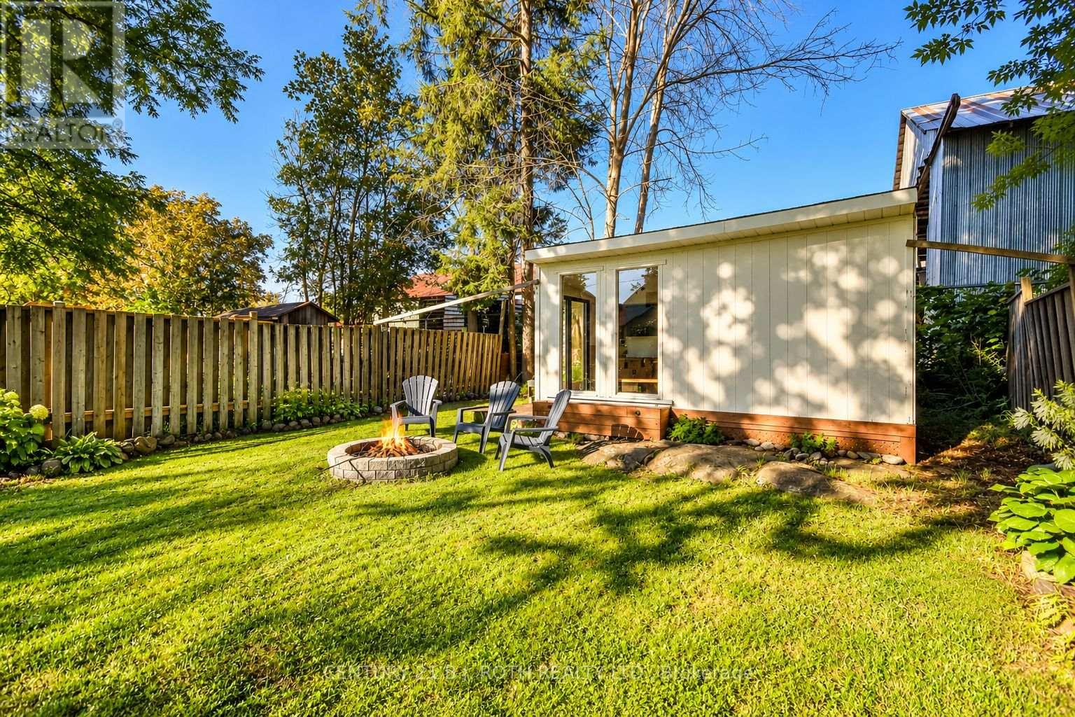 3358 MUSKOKA STREET - 23