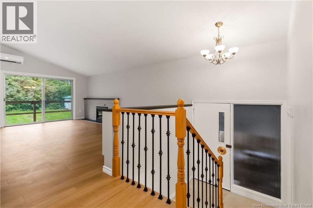 25 Vista Drive, Moncton, New Brunswick, E1A4L6, Moncton, New Brunswick — photo 5 of 5