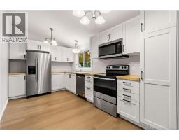 Dining room - 25 Vista Drive, Moncton, NB E1A4L6 Photo 11