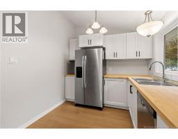 Living room - 25 Vista Drive, Moncton, NB E1A4L6 Photo 13