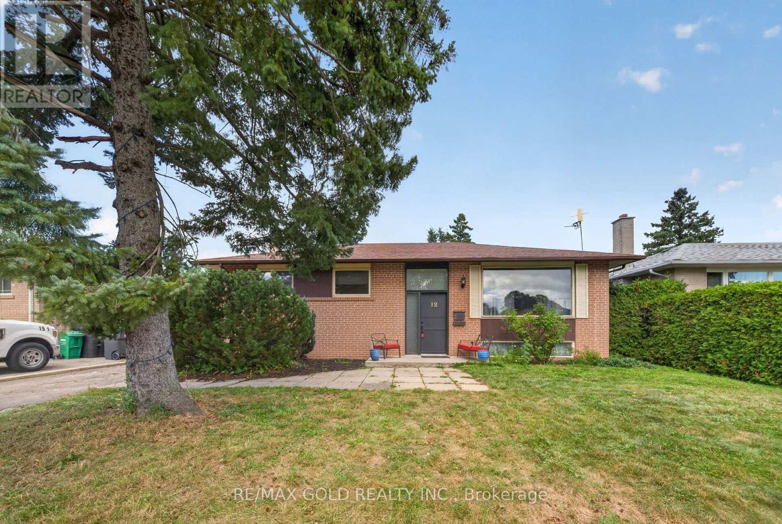 Photo of 12 ALEXANDRIA CRESCENT
