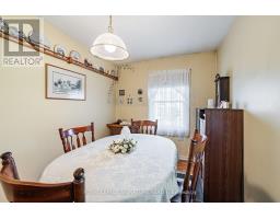 15 Kemp Square, Toronto, ON M6M2V5 Photo 13
