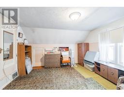 15 Kemp Square, Toronto, ON M6M2V5 Photo 20