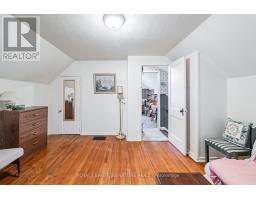 15 Kemp Square, Toronto, ON M6M2V5 Photo 24