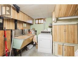 15 Kemp Square, Toronto, ON M6M2V5 Photo 29