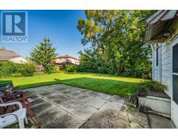 15 Kemp Square, Toronto, ON M6M2V5 Photo 34