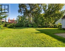 15 Kemp Square, Toronto, ON M6M2V5 Photo 37