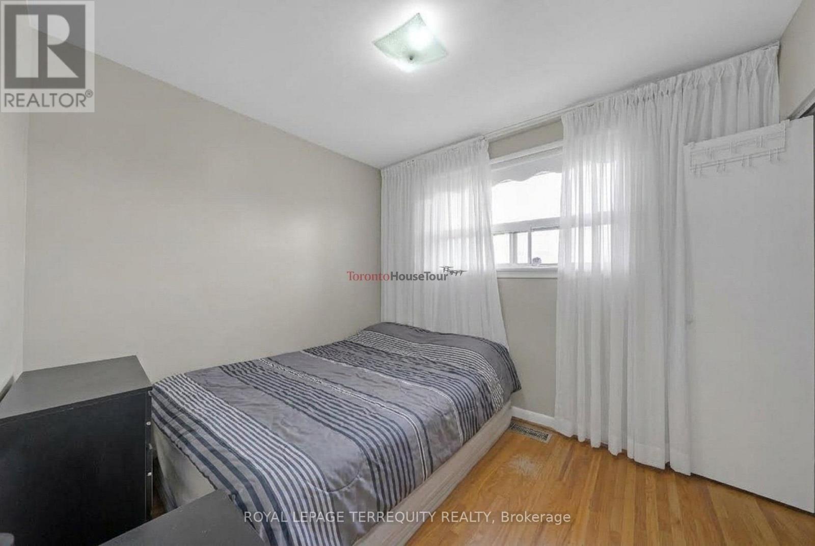 11 DIXIANA COURT - 14