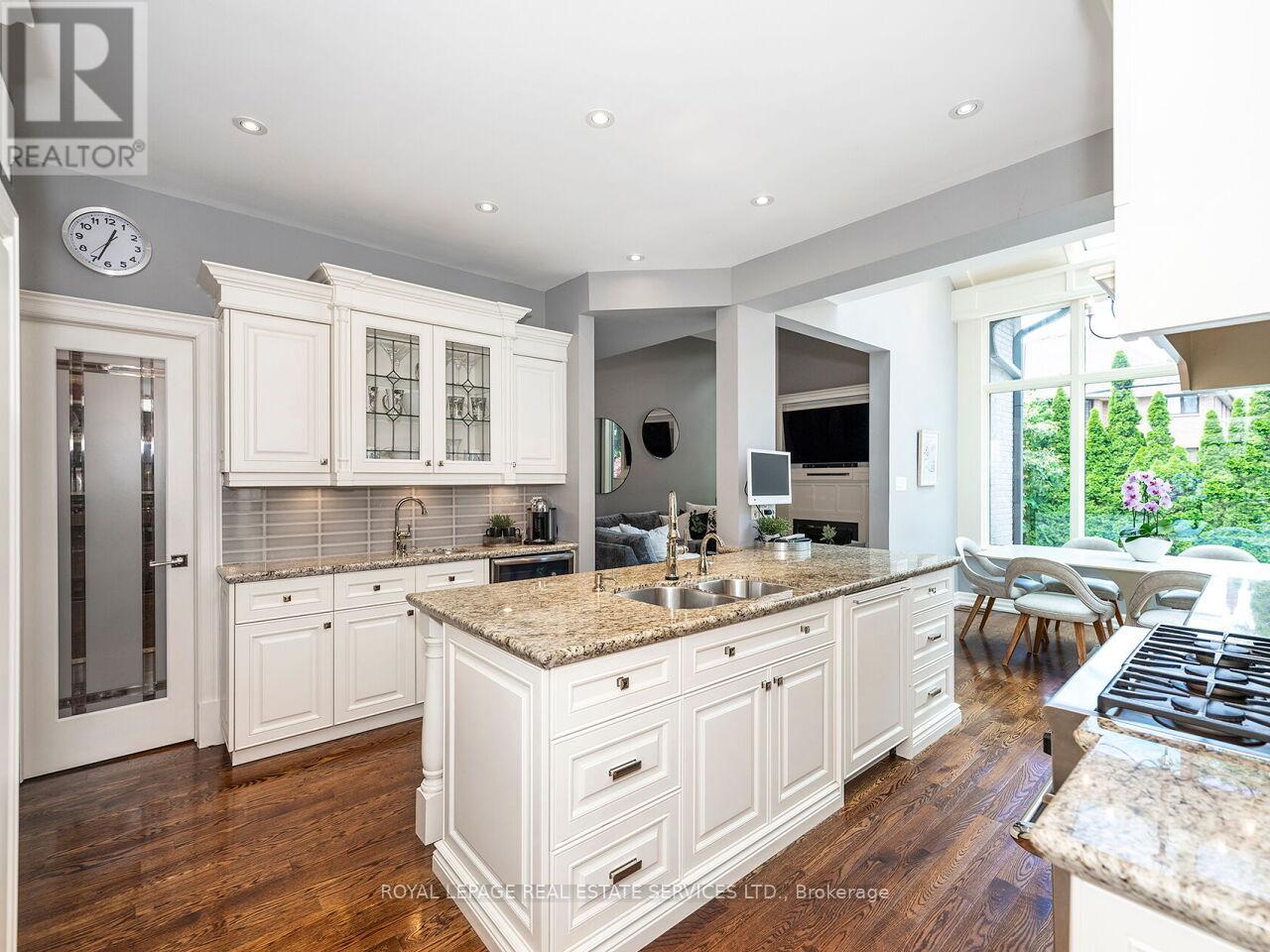 72 PRENNAN AVENUE - 12